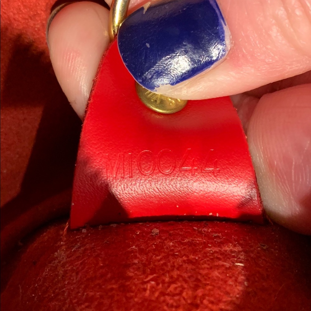 Louis Vuitton Epi Red Shoulder Bag - Picture 12 of 13